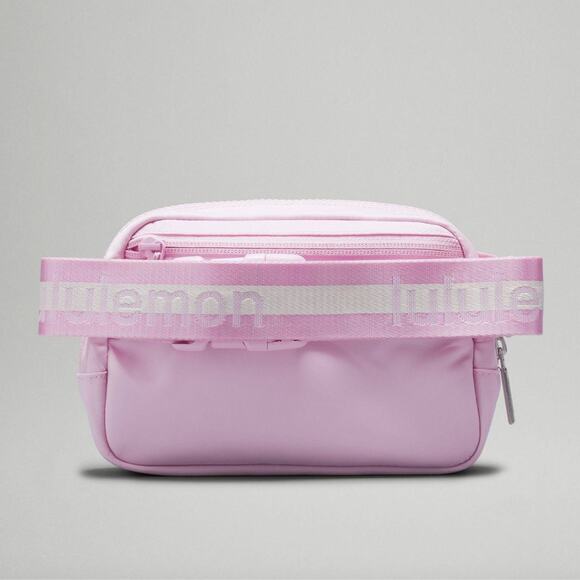 NEW Lululemon Everywhere Crossbody Belt Bag 1L Wordmark - Pink and White - Picture 3 of 5